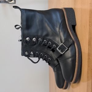Leather Bertuchi boots black